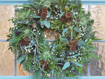 Ferns and Daisies - bespoke bouquets and wreaths