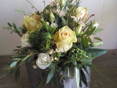Flower Arranging for Beginners  1 day workshop