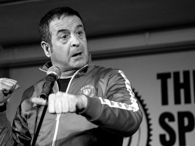 Mark Thomas: Gaffa Tapes (Warm Up)