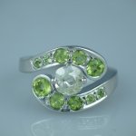 Peridote ring with diamond