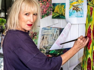 Visitors welcome to Gaye's Chorleywood studio to see art for sal