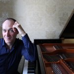 Leon McCawley (piano)