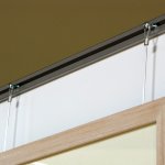 Close-up of the hanging system